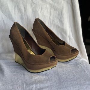 Brown/Gold Heels